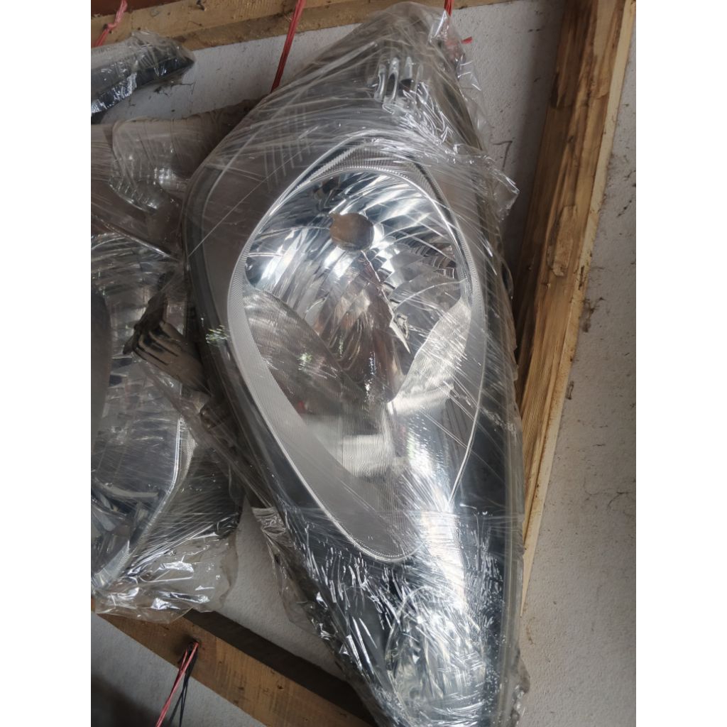 lampu depan jazz 2008-2010 kanan