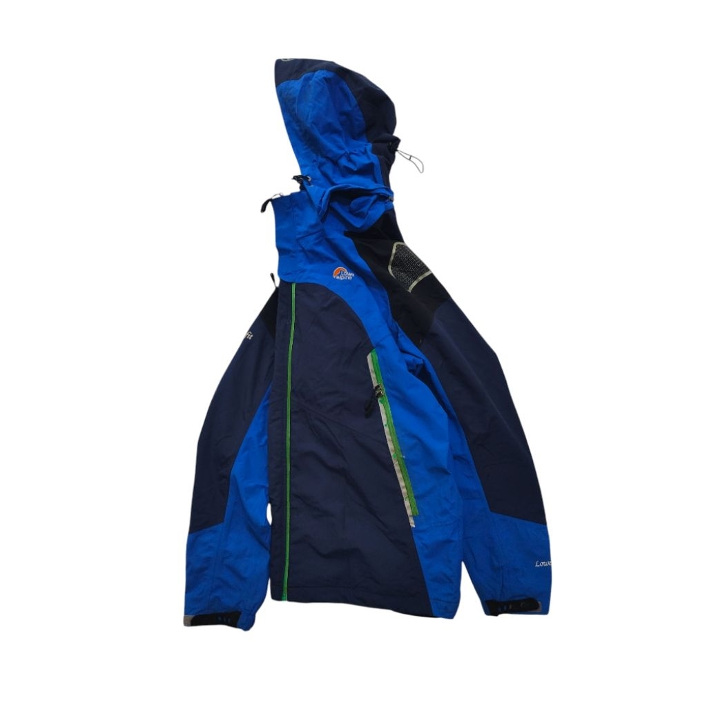 Low alpine outdoor gorpcore jacket