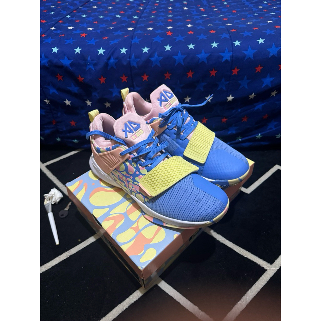 Sepatu Basket AD1