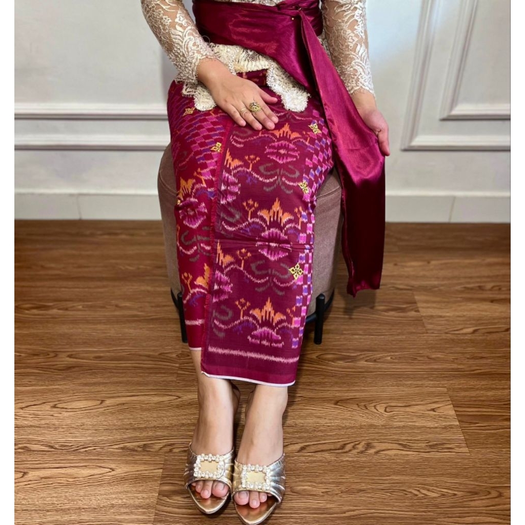 Endek Lasem bordir tabur bintang emas free selendang SilK // kamen endek bali // kain endek lembaran