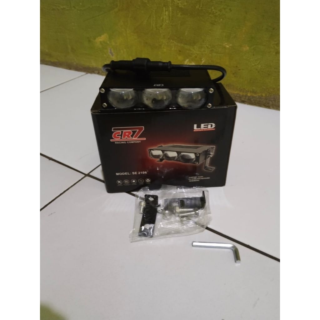 CR7SE 2106- Lampu Tembak Gepeng LED lampu tembak motor. mobil