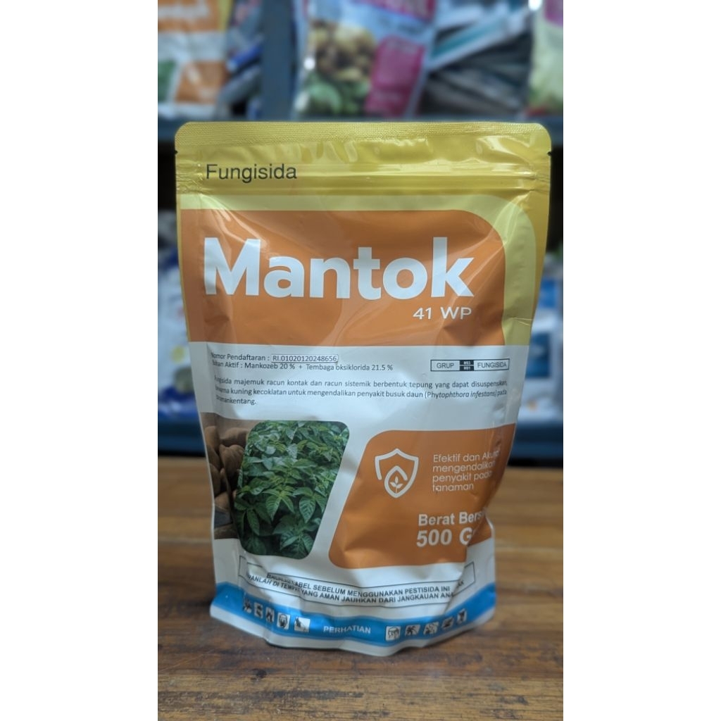 Mantok 500 gr, mankozeb + tembaga efektif mengendalikan busuk daun