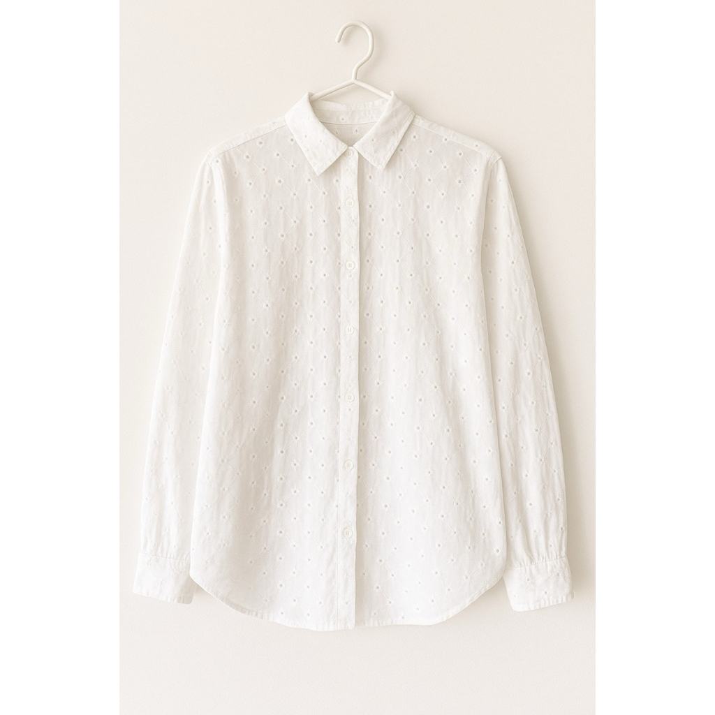 Kemeja Putih Brokat Bordir Bunga Wanita – Preloved Kondisi Seperti Baru Elegant Look