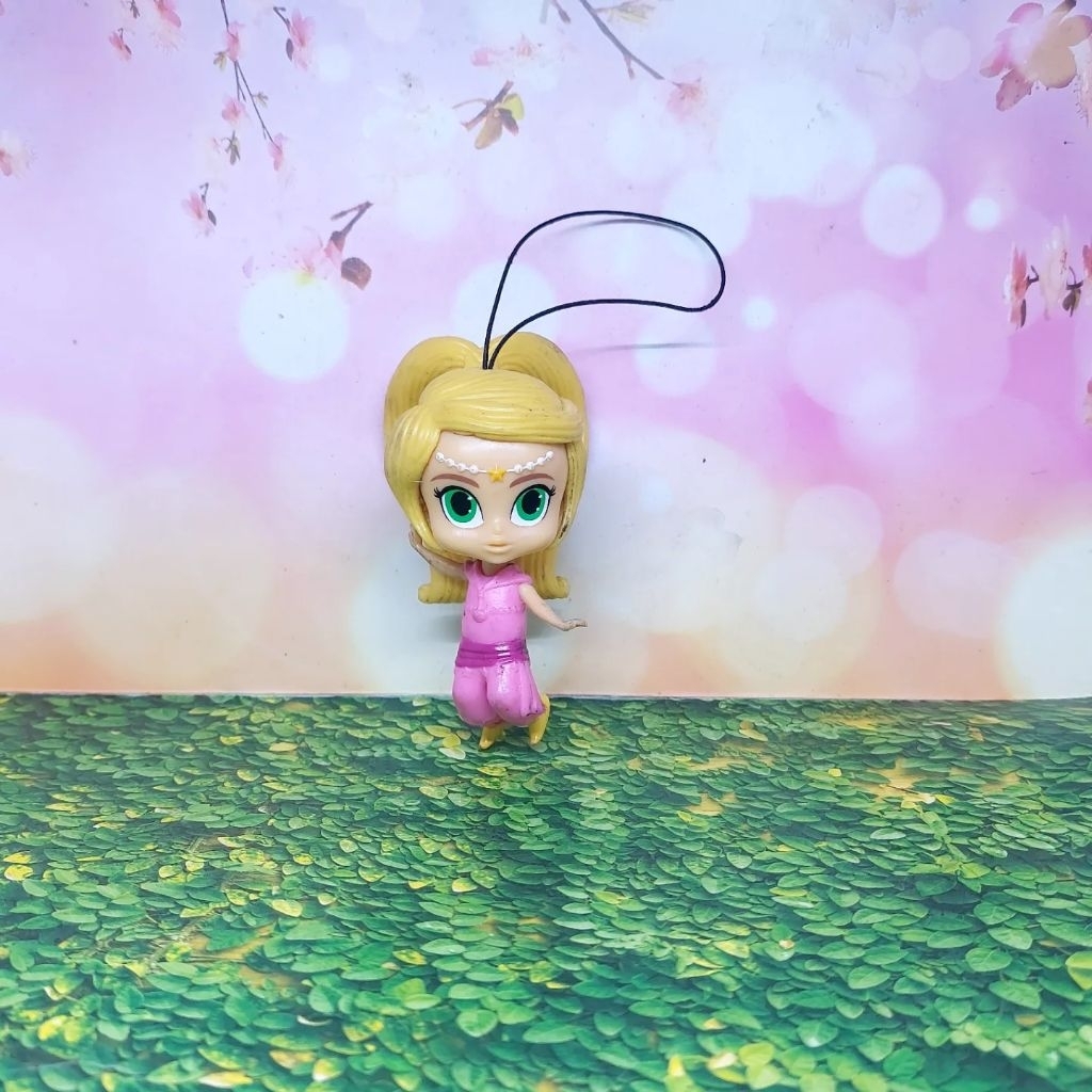 Leah Shimmer anda Shine ori viacom preloved