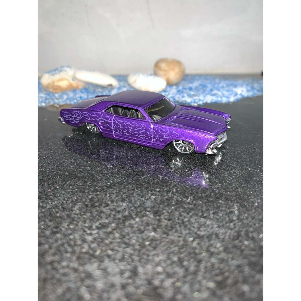 HOTWHEELS 64 BUICK RIVIERA