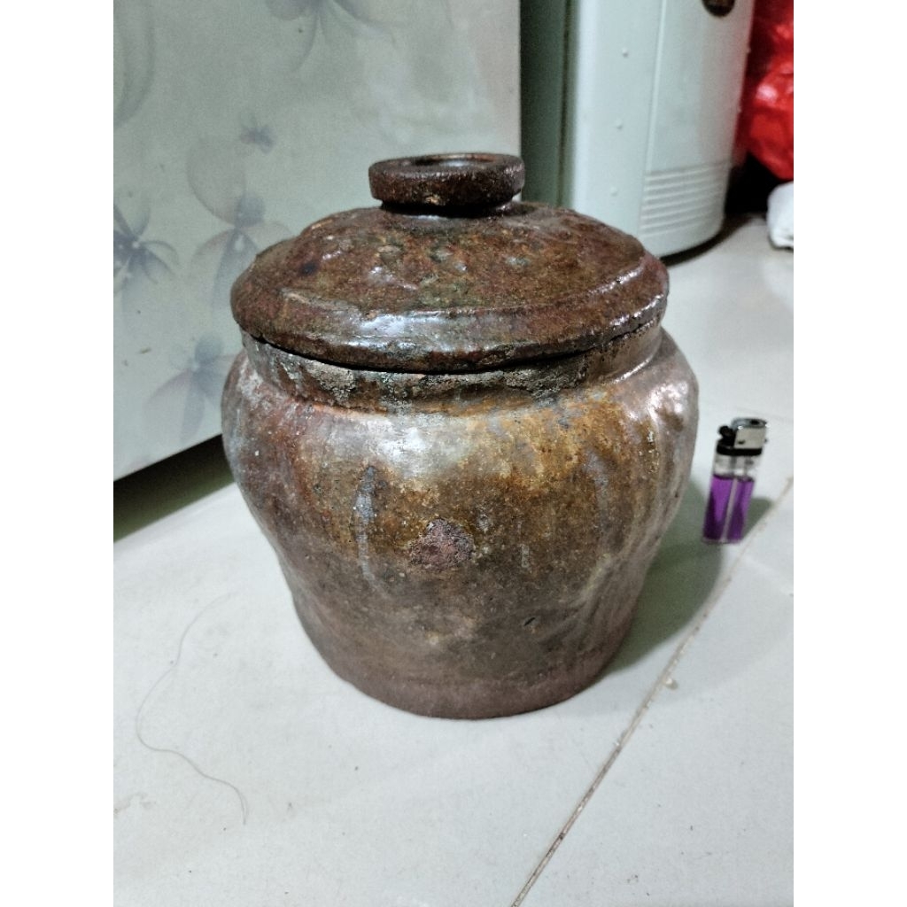 Guci kuno china dinasti song keramik temuan sungai Mahakam