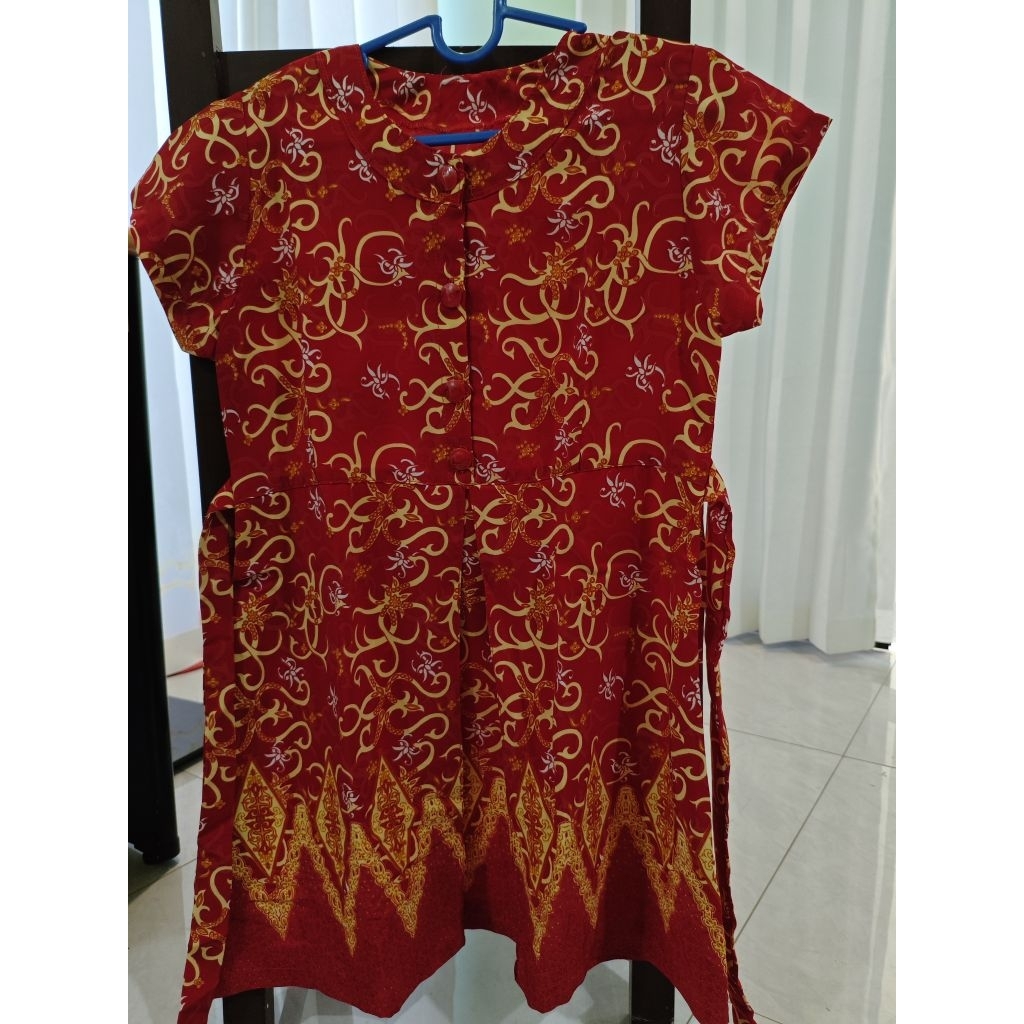 batik wanita warna merah