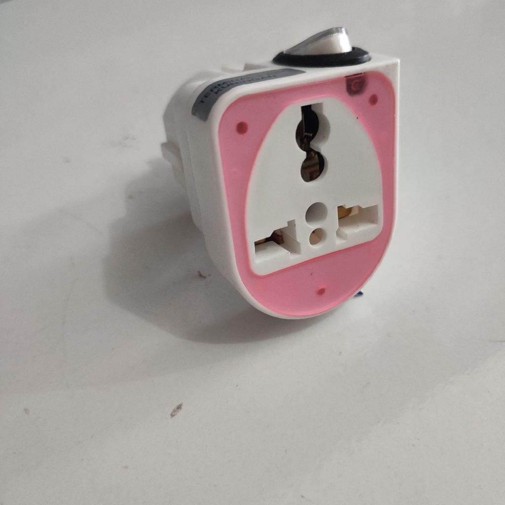 LOYAL Steker Serbaguna+Saklar/Steker Multifungsi/Steker + Saklar On Off - Loyal