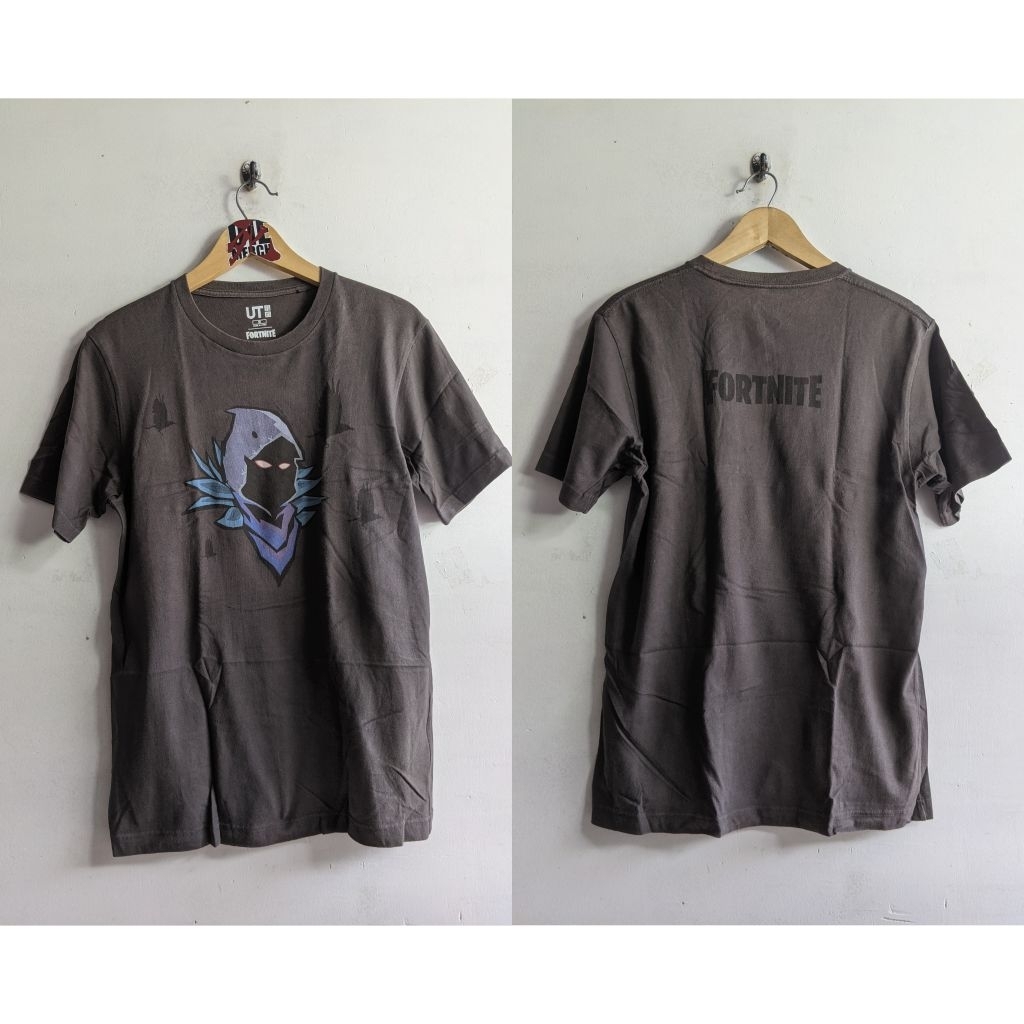 (Kaos Branded) Uniqlo x Epic Games "Fortnite Raven" 2020 Graphic Tee