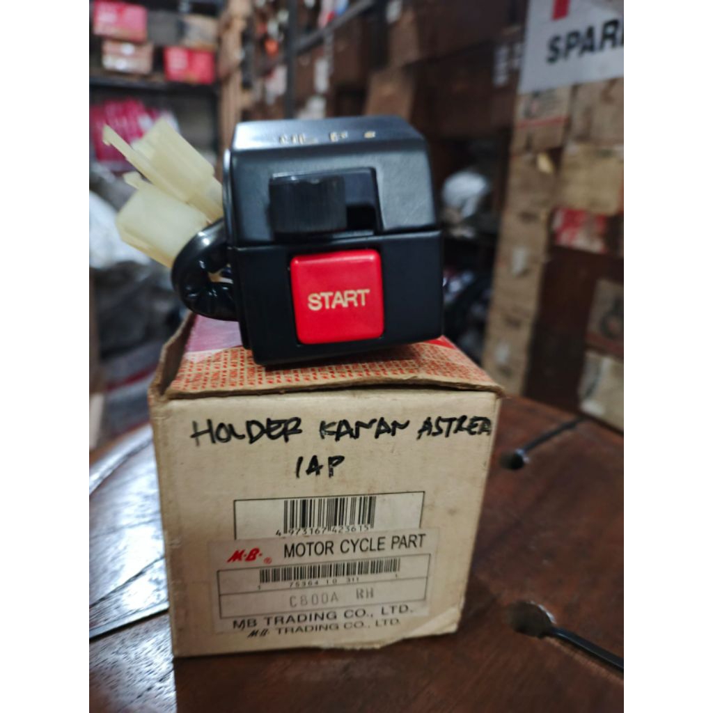 HOLDER KANAN HONDA ASTREA 800 C800 MB PARTS SROK LAWASAN BARU