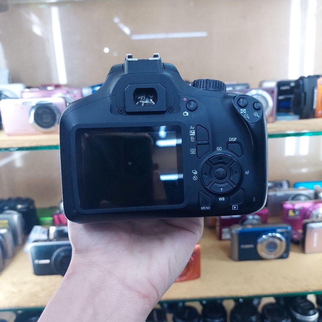 kamera dslr canon 4000d kit 18-55mm