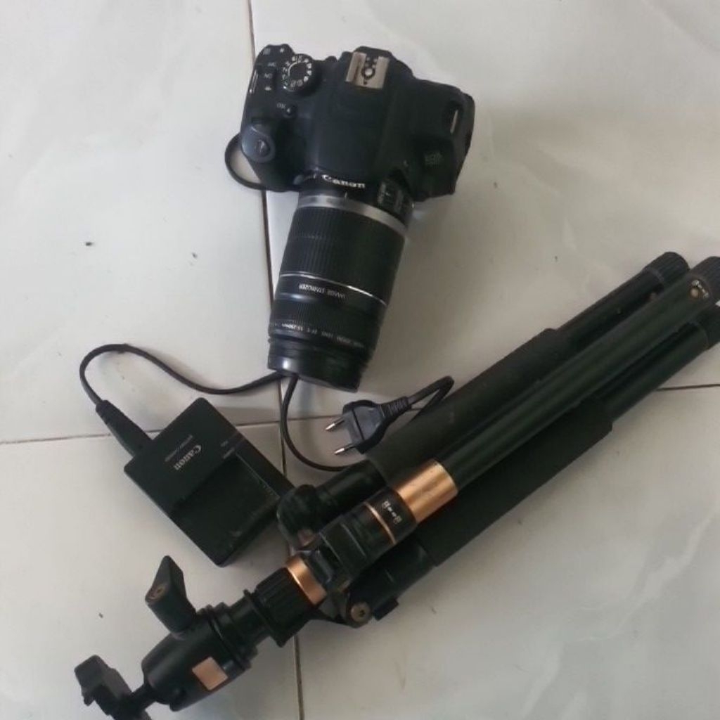 camera canon eos 700D