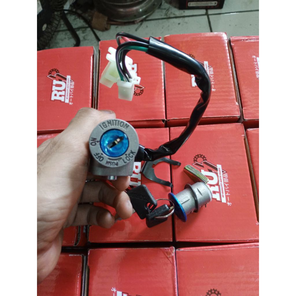 Kunci kontak Supra fit new kontak fit new set kunci jok