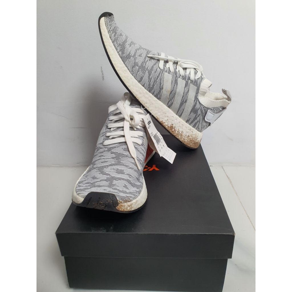 Adidas NMD R2 Primeknit BNWB Original