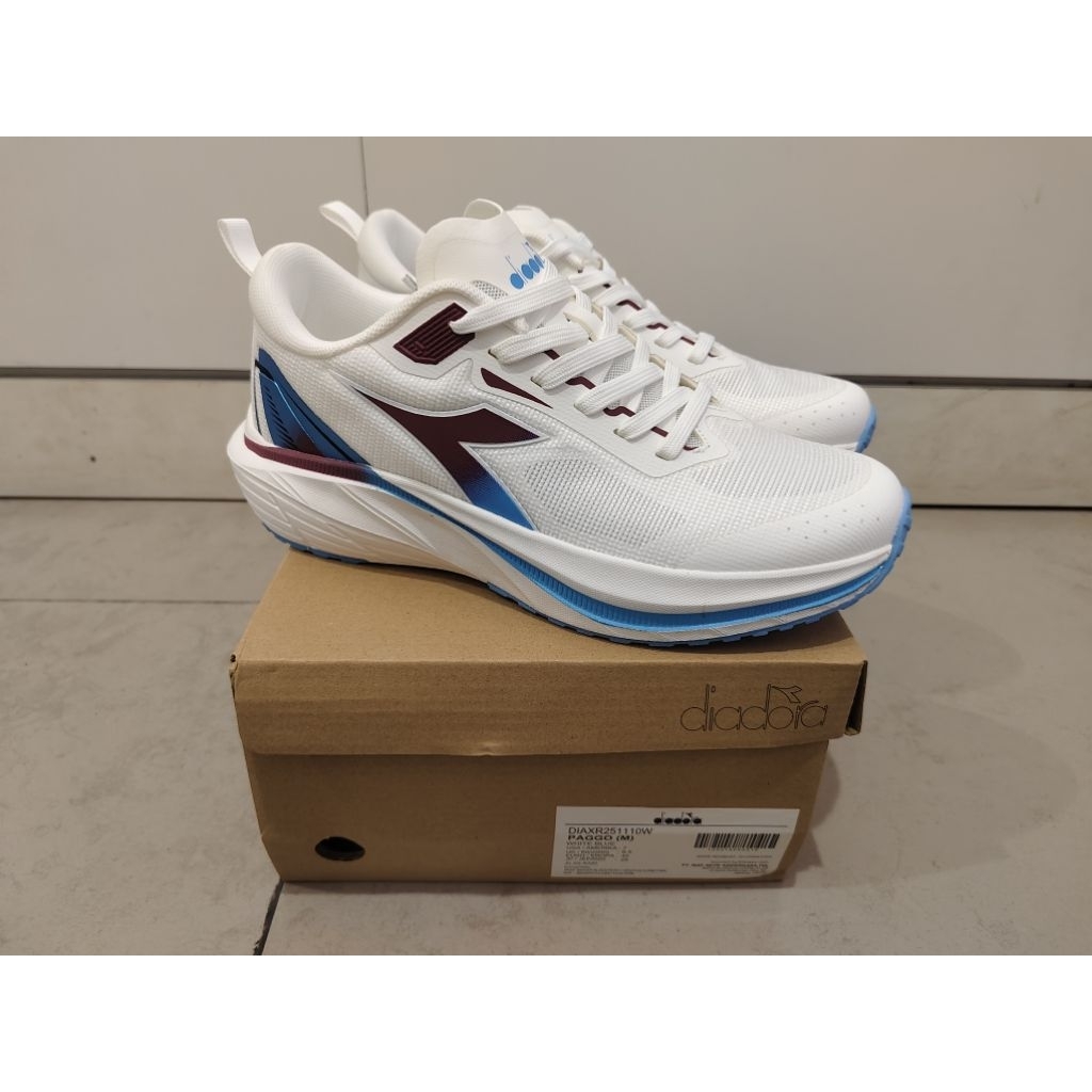 DIADORA PAGO sepatu running pria