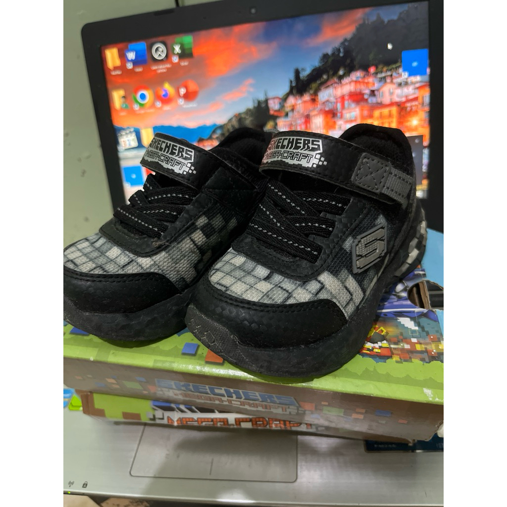 Skechers mega craft