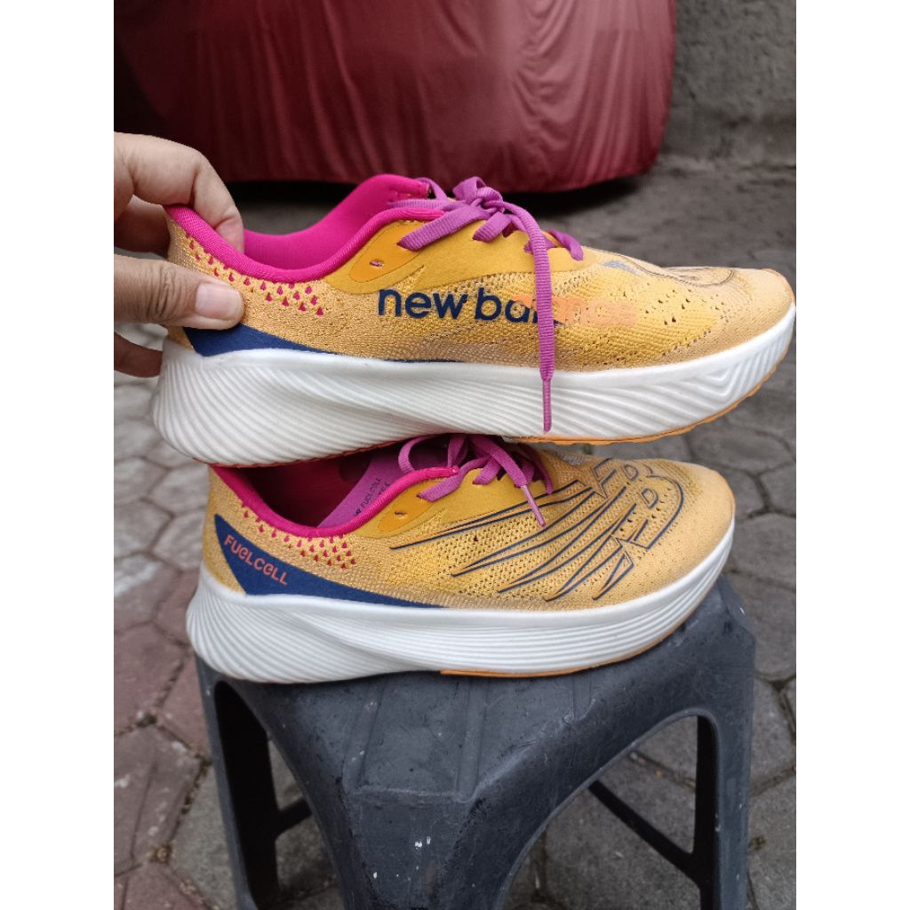 Sepatu NB Fuelcell Elite V2 size 42 insole 265 koleksi pribadi