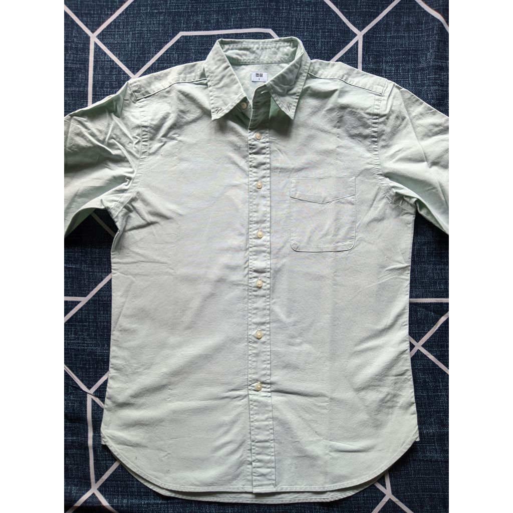 UNIQLO Kemeja Light Sage Original (S)
