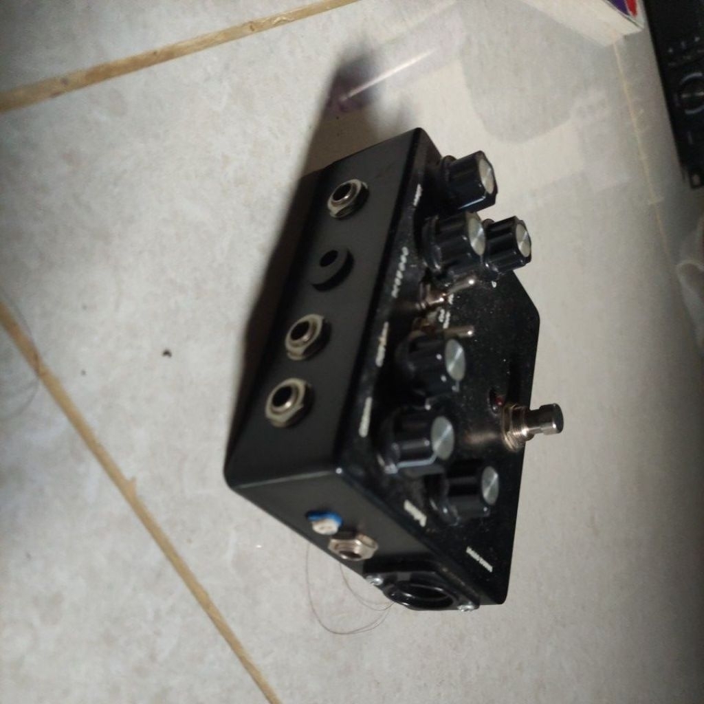 efek gitar ampli dan cabinet simulator messa