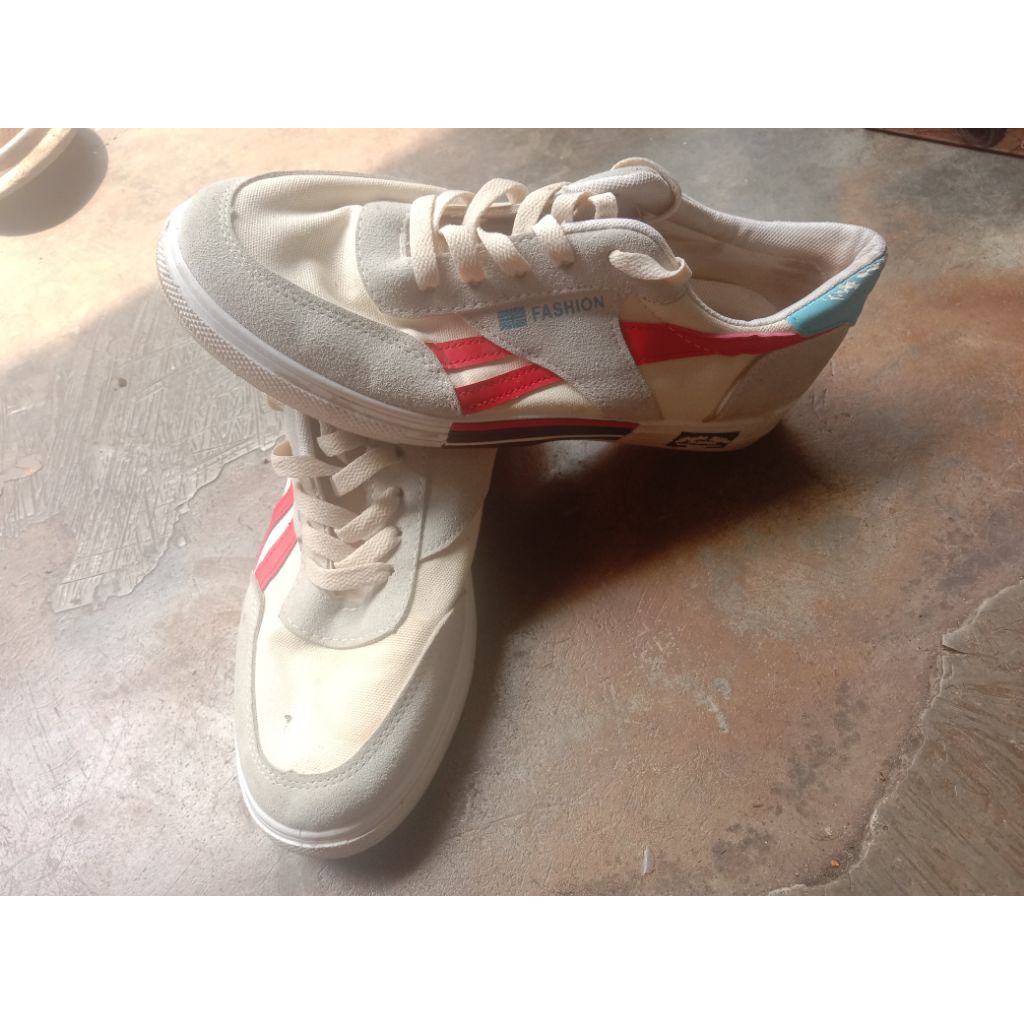 Jual BORONGAN VANS, TAS COACH, HBO, FASHION