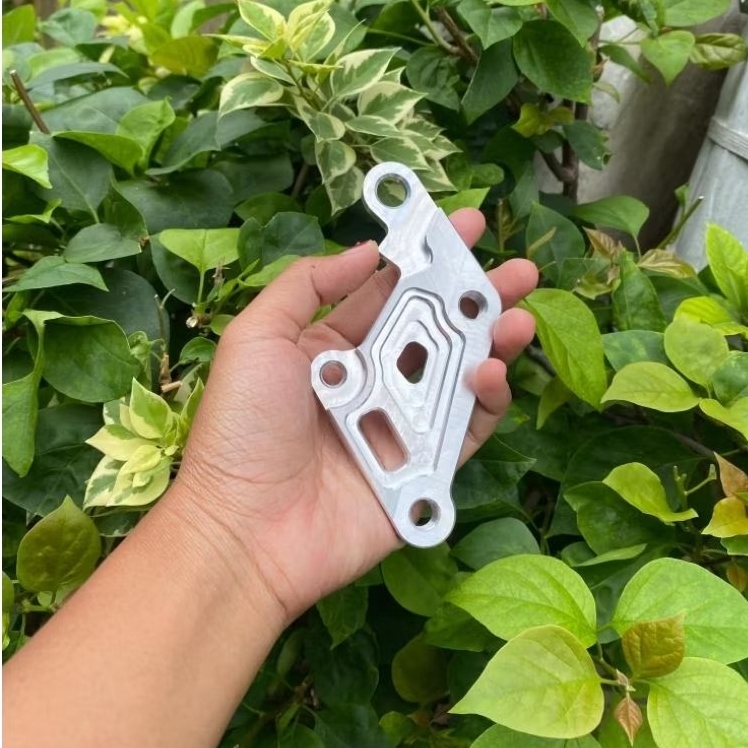 Breket kaliper rem depan FIZ R kaliper nissin samurai 2 piston disk 300mm