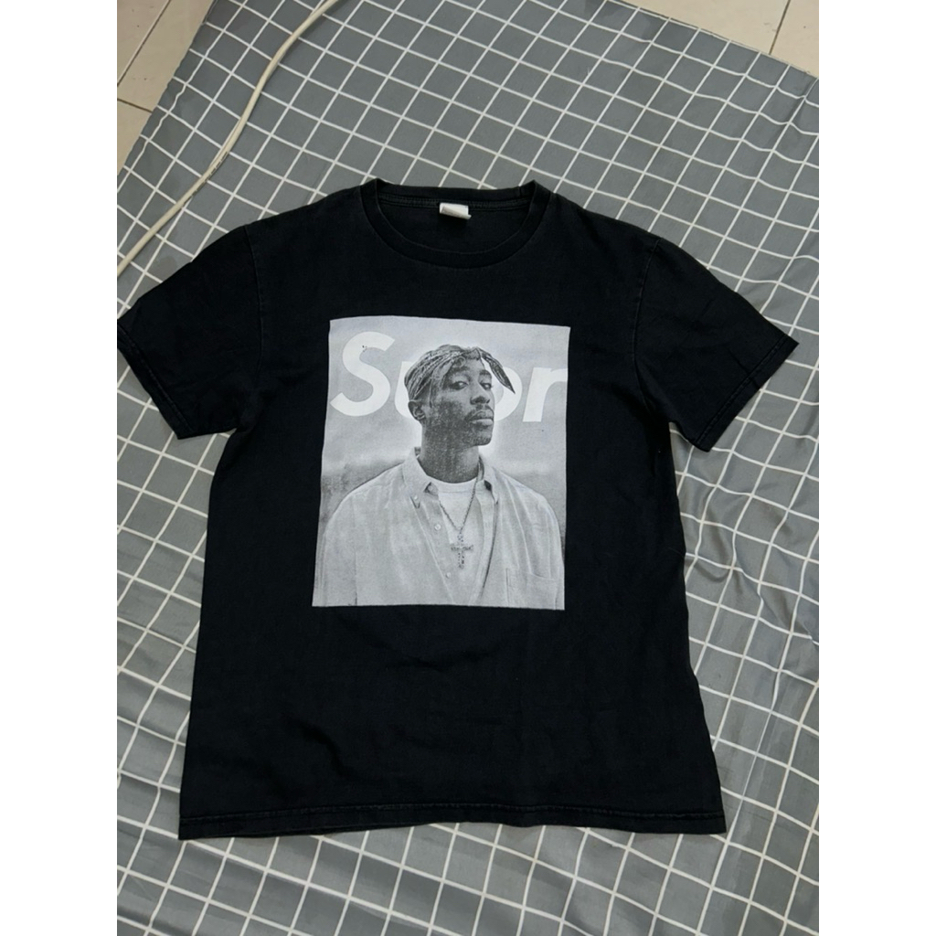 supreme x tupac