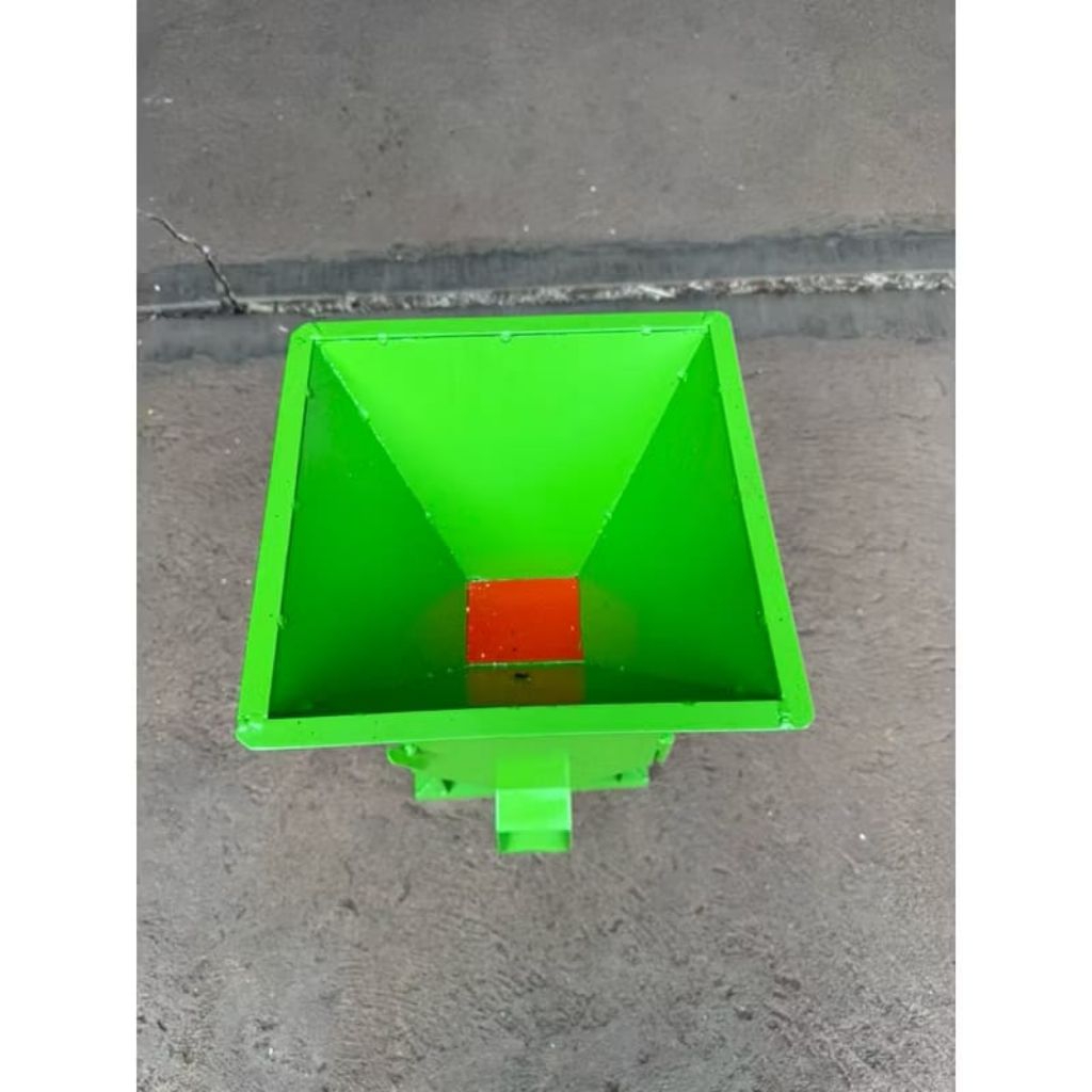 MESIN GILING JAGUNG MINI DENGAN TENAGA DINAMO LISTRIK