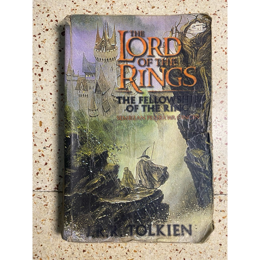 NOVEL THE LORD OF THE RINGS THE FELLOWSHIP OF THE RING