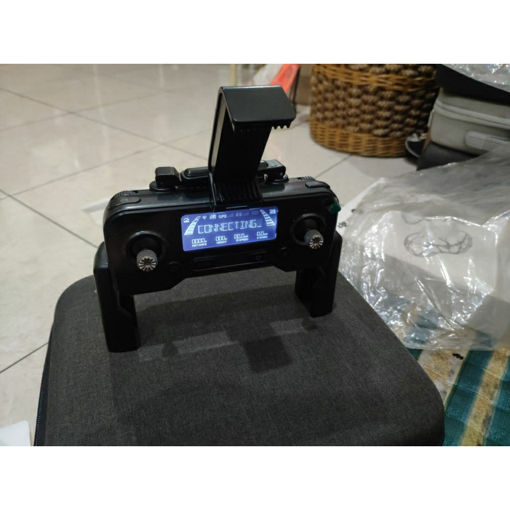 remote sjrc f11s 4k pro 3km.. second normal