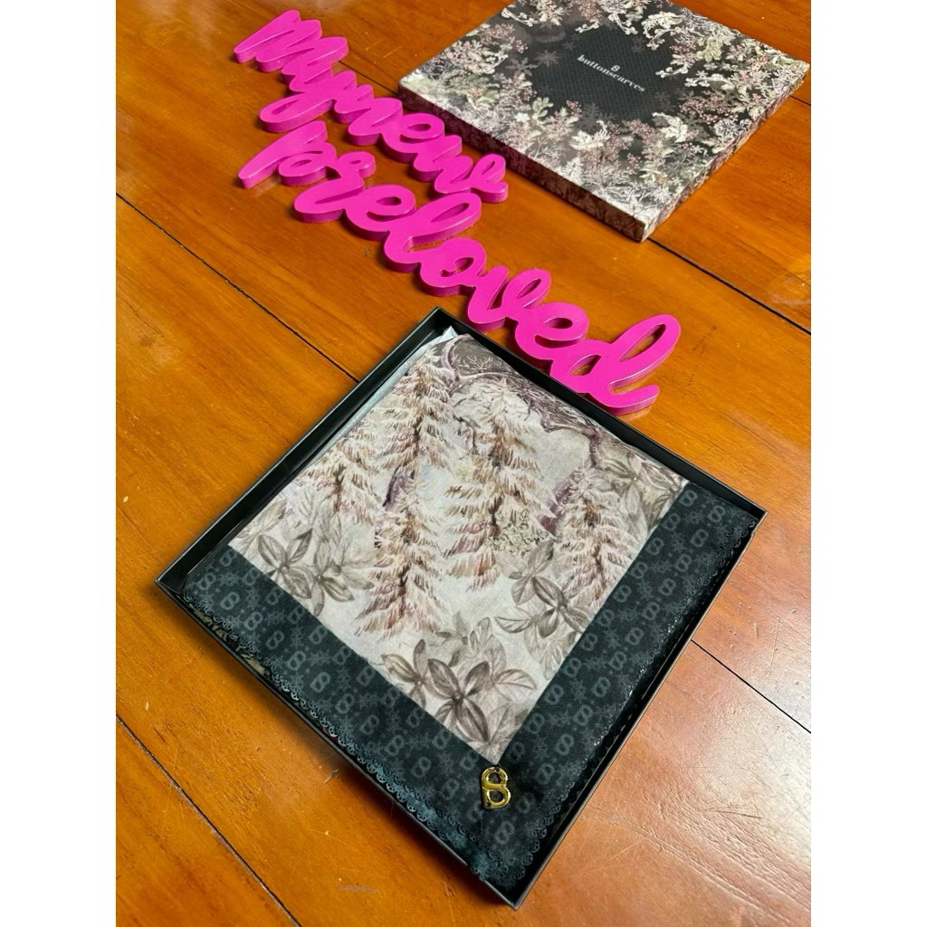 Buttonscarves PRELOVED elmar, frozen, tdp, eddera, jubilation, bora bora parfume cairo, Parfume