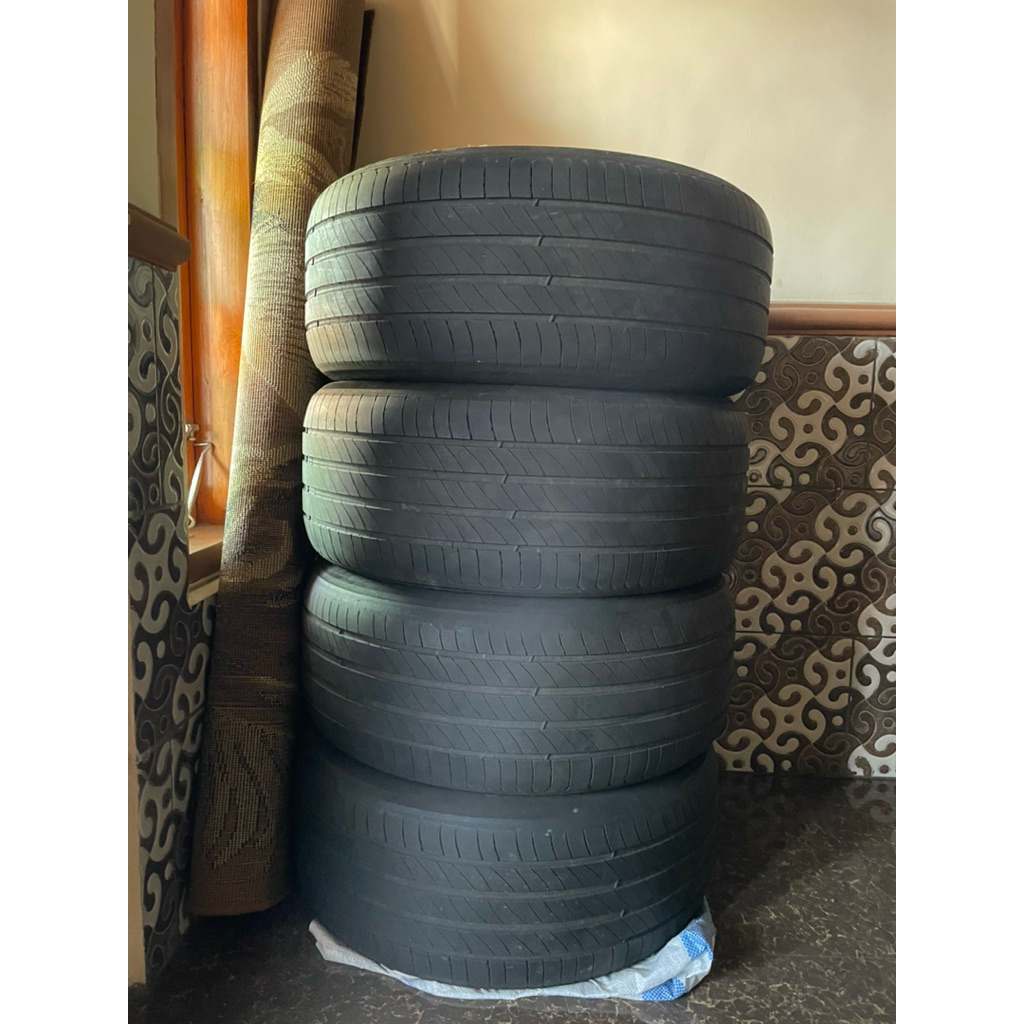 Ban Michellin Primacy 4 R18 235/50