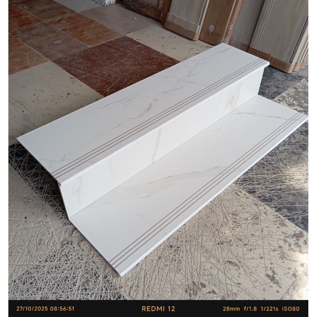 PIJAKAN TANGGA GRANIT DOBEL BEVEL PUTIH CORAK/ANAK TANGGA GRANIT/DOUBLE BEVEL GRANIT/GRANIT PUTIH CO