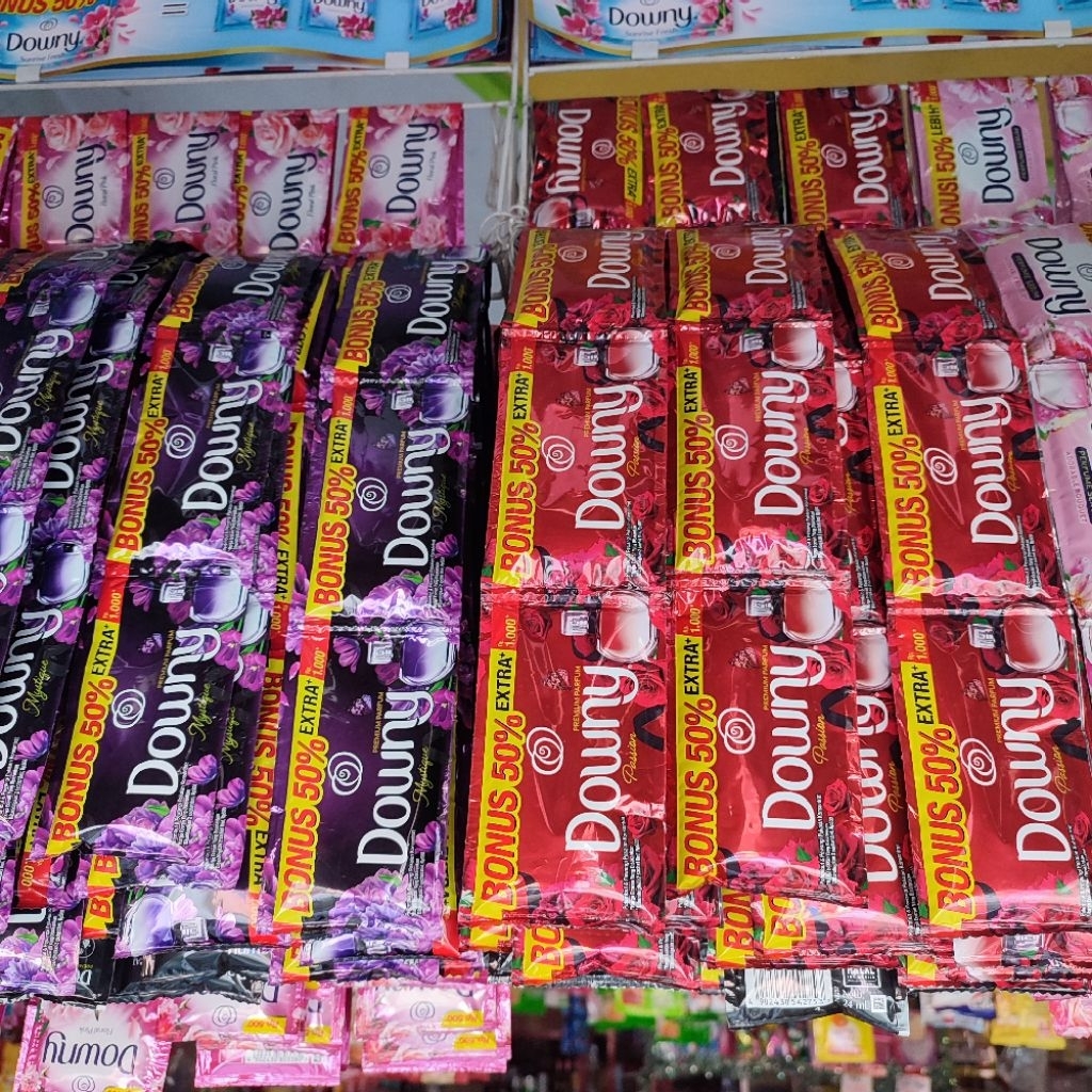 Pewangi Downy 1000 isi 12 sachet
