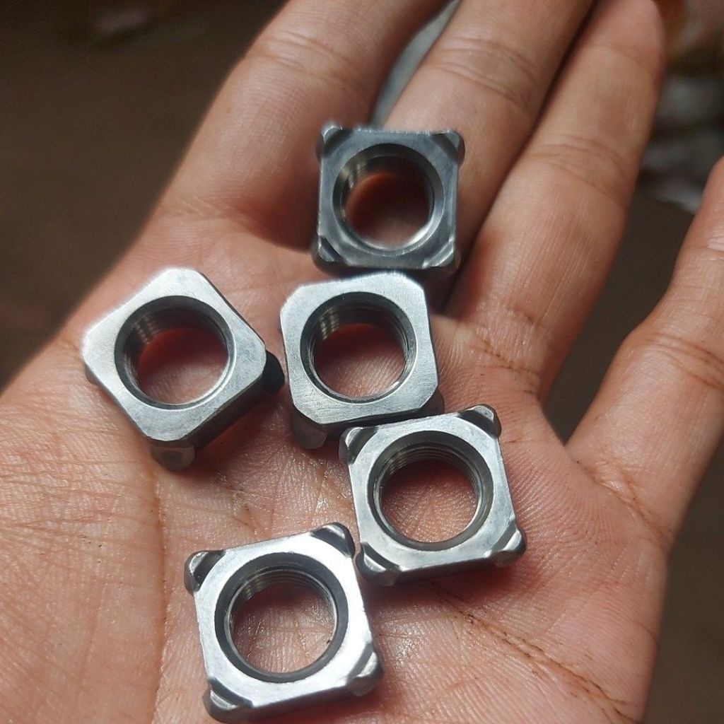 Mur Kotak Baut 17 M12x1.25 Square Welding Nut M12 Pitch 1.25 Weldnut M12 Halus Setara Baut 17 Mur La