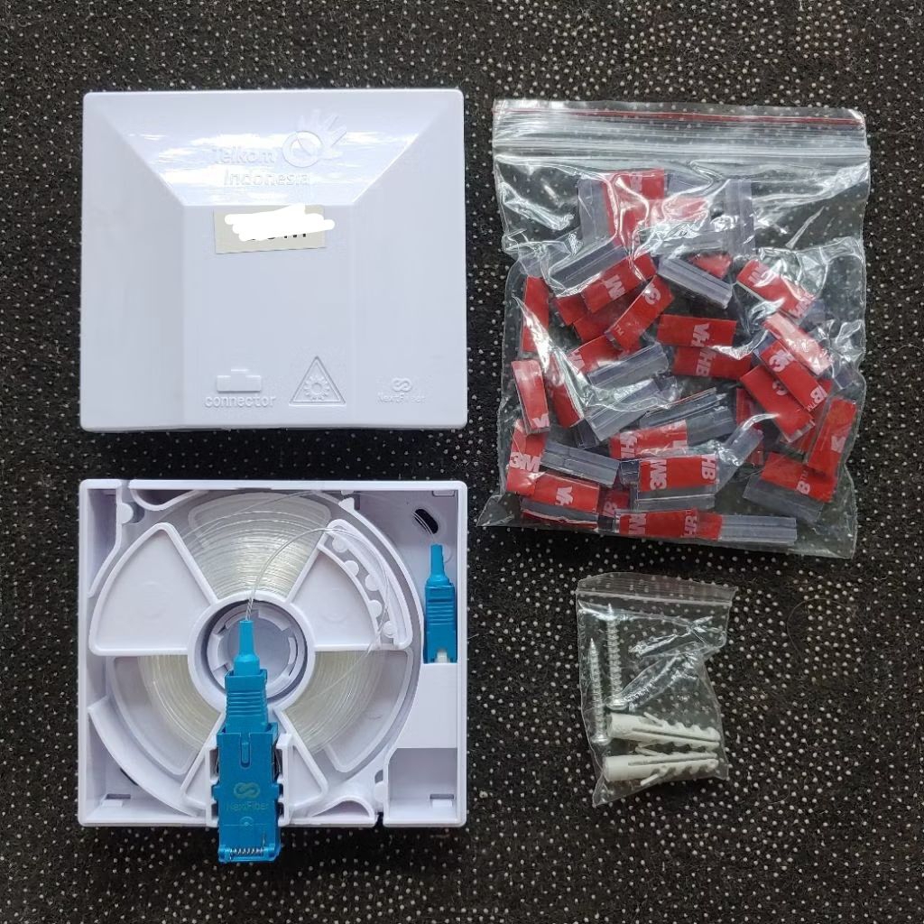 Precon // Prekso // Roset Precon kabel Patchcord cord Bening