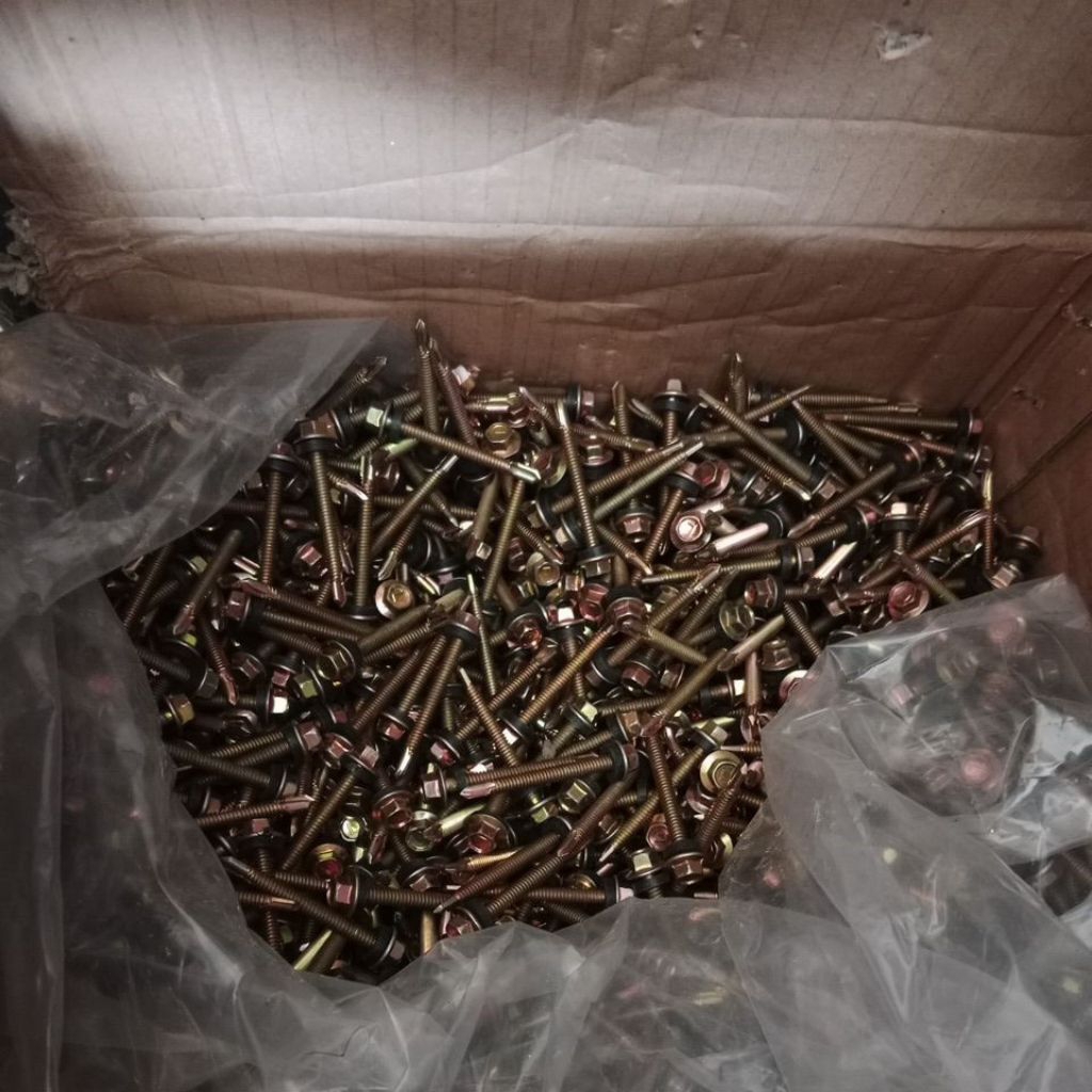 Sekrup Atap / roofing