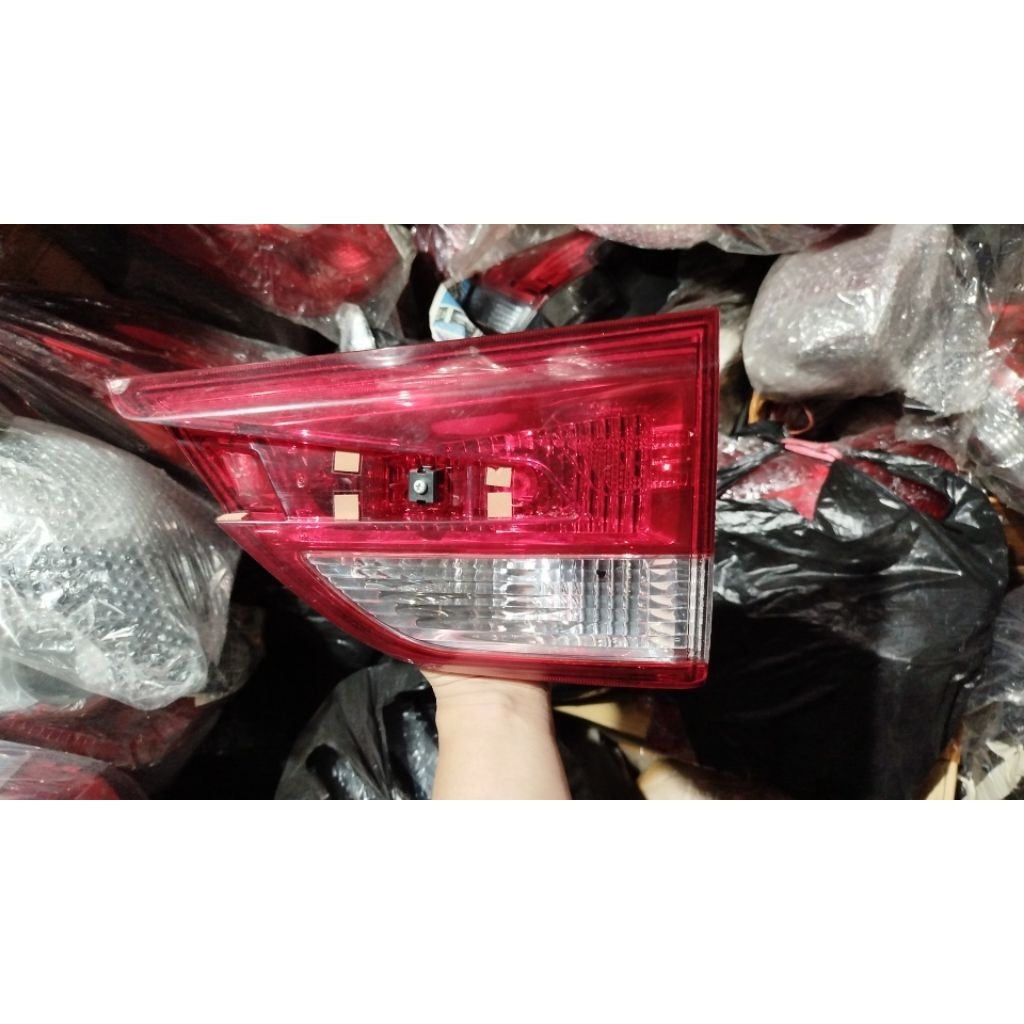 REFLEKTOR BAGASI WULING CONFERO/FORMO ORIGINAL,LAMPU BAGASI WULING CONFERO ORIGINAL
