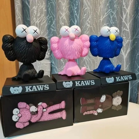 Action figur  KAWS BFF Sesame Street Elmo  Bobble head Kaws Phone Holder Dekorasi Hias Mobil Cute Ko