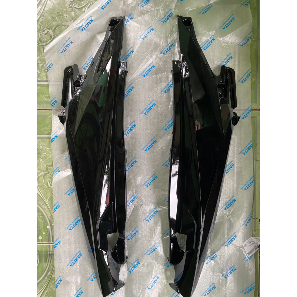 BODY KANAN KIRI VARIO 150 OLD WARNA HITAM GLOSSY