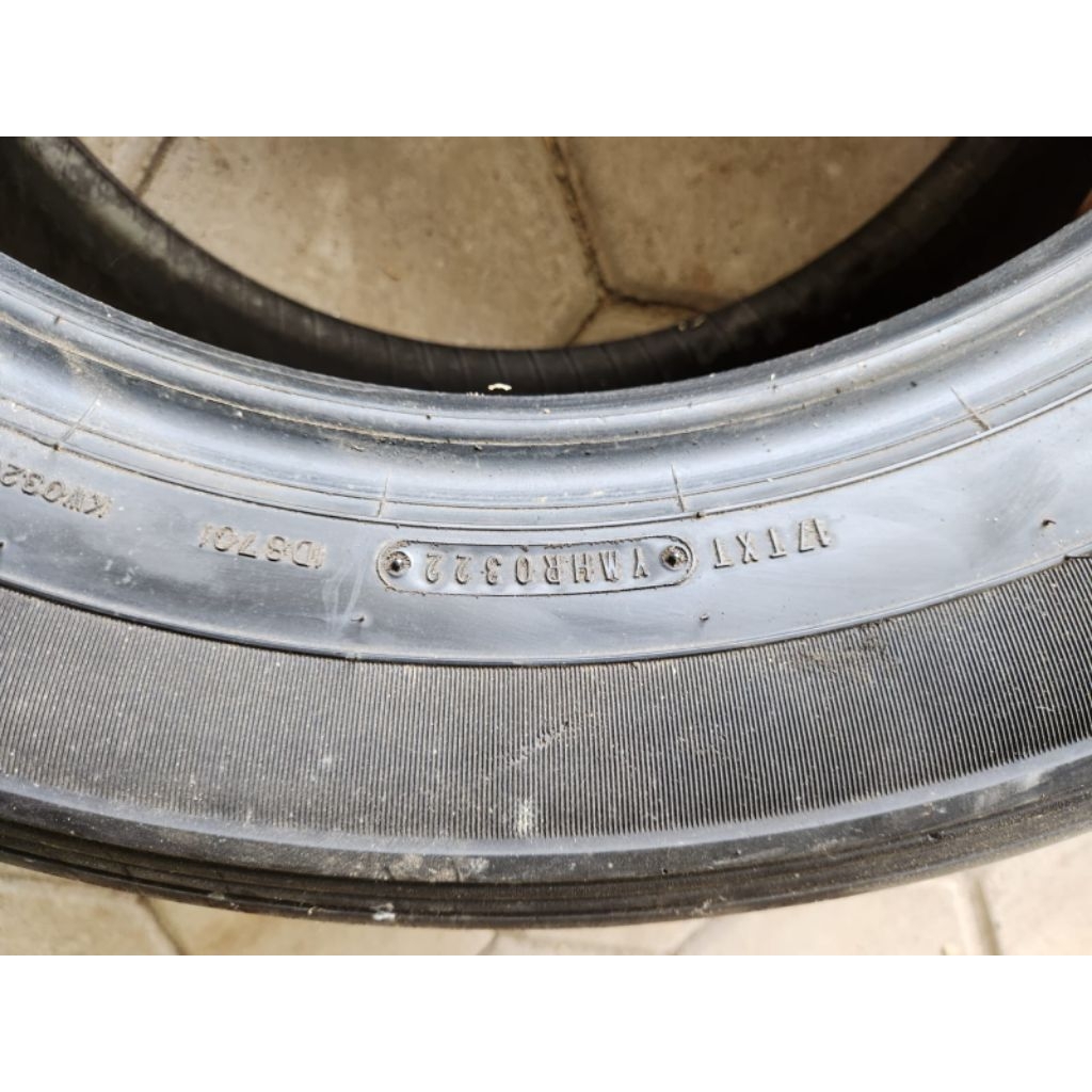 Ban dunlop 265/ 60 R 18 kondisi sekitar 80%