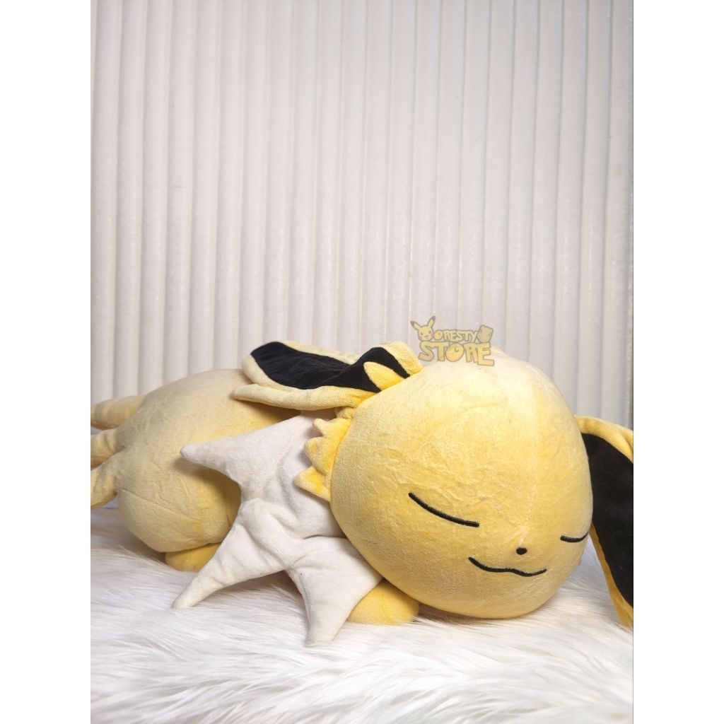 Boneka Pokemon Jolteon Suyasuya - Pokemon Center
