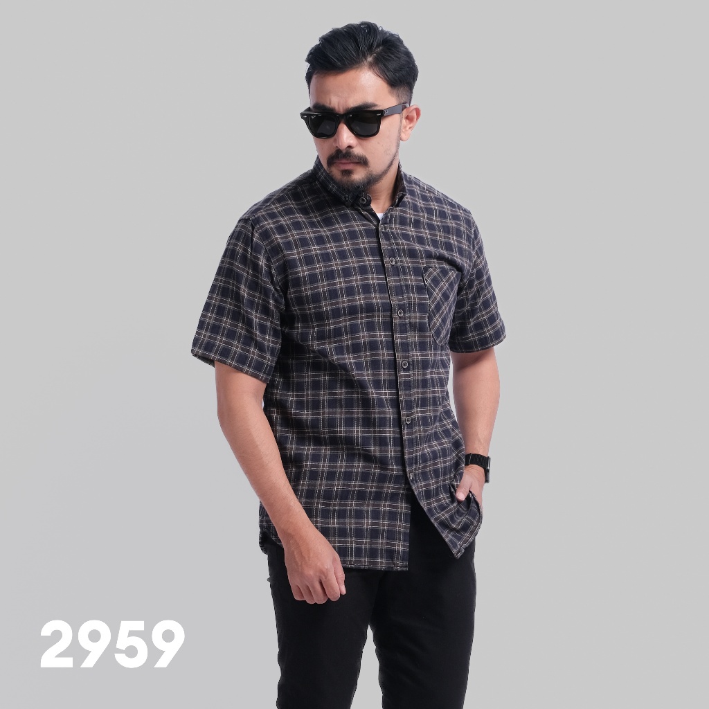 PAKAJI Kemeja Pria Flanel Pendek Premium Kotak-kotak Flanel Navy Garis Coklat Putih 2959