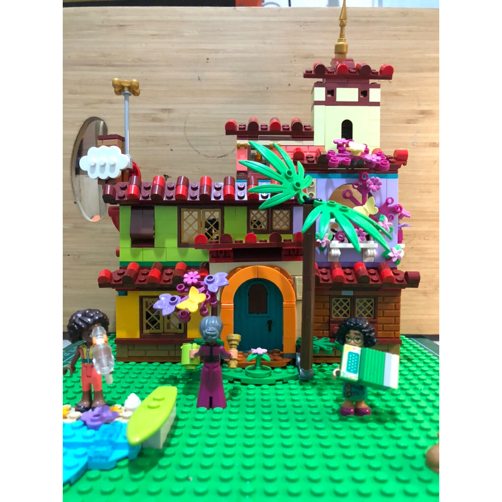 Preloved Original Lego The Madrigal House Banyak Bonus Lengkap