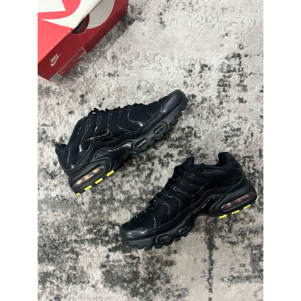 NIKE AIRMAX PLUS TN (GS) TRIPLE BLACK