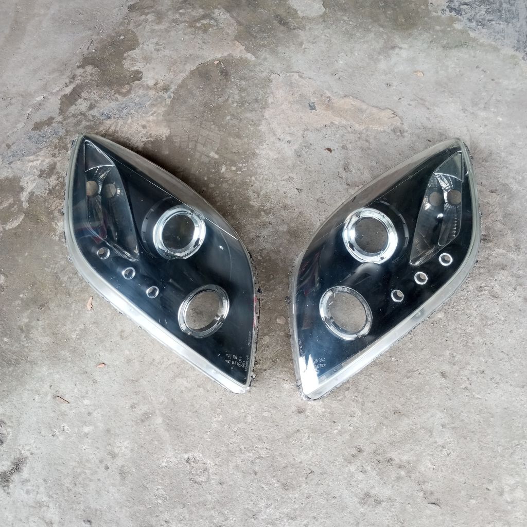 mika head lamp plus frame model Engel eyes yaris 2006 2009 set