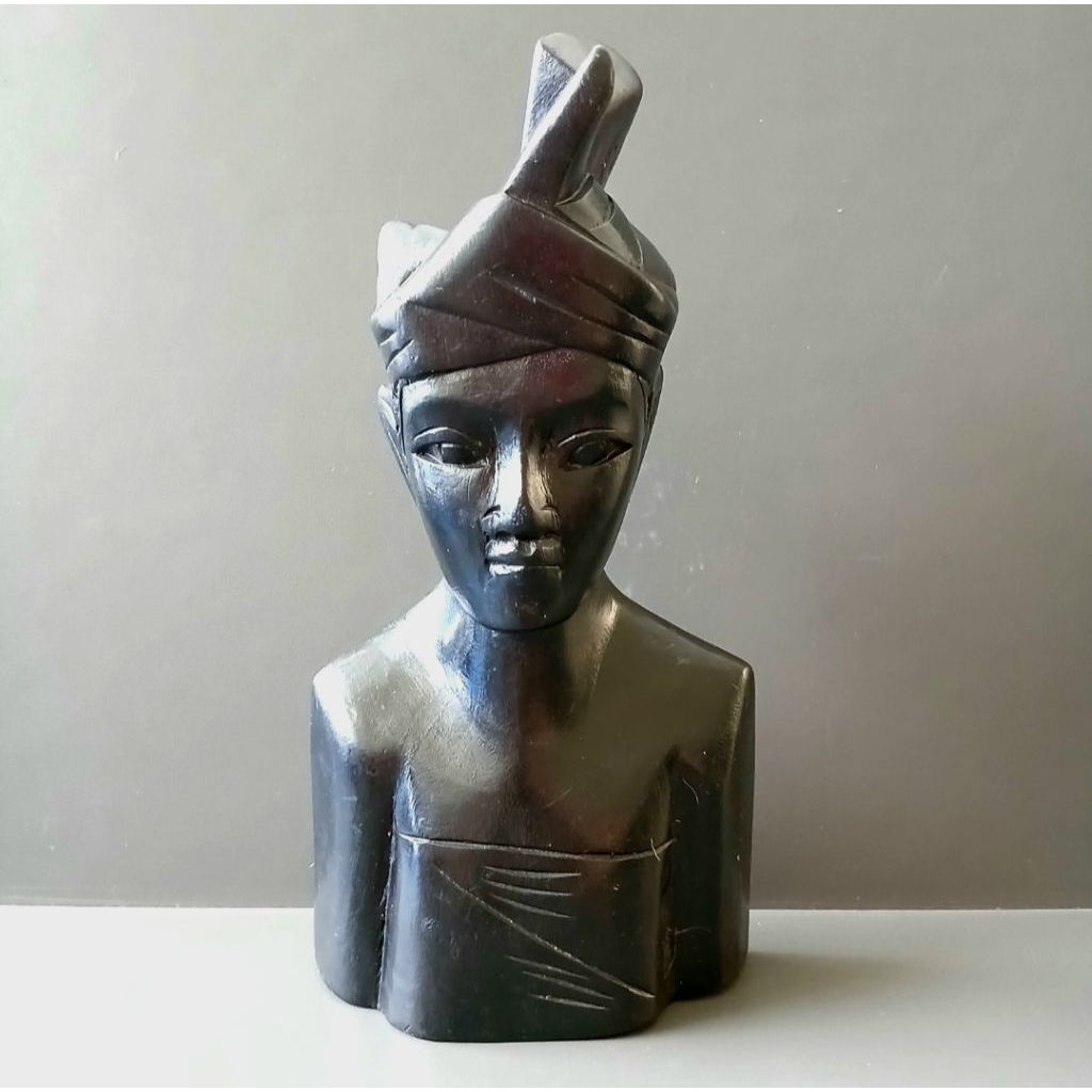 patung kayu ukiran Bali