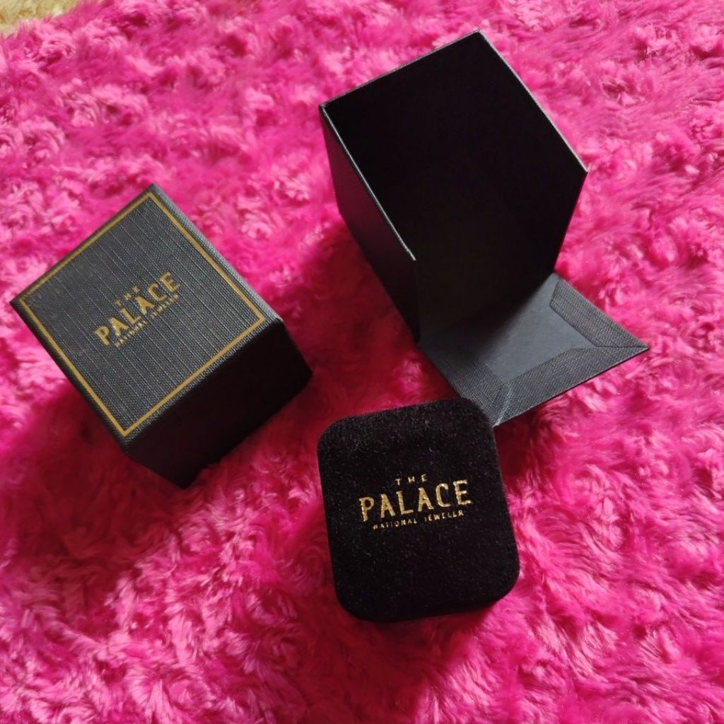 Box perhiasan The Palace