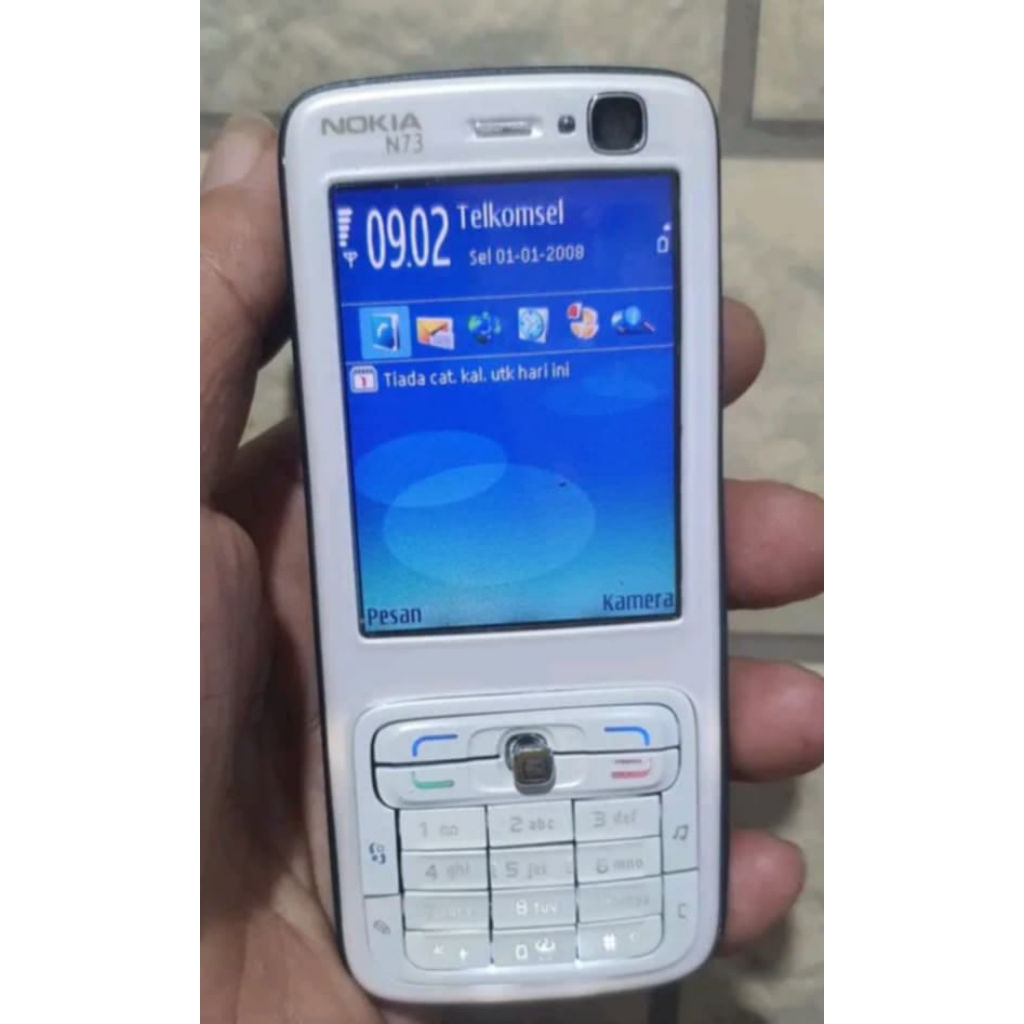 NOKIA N73