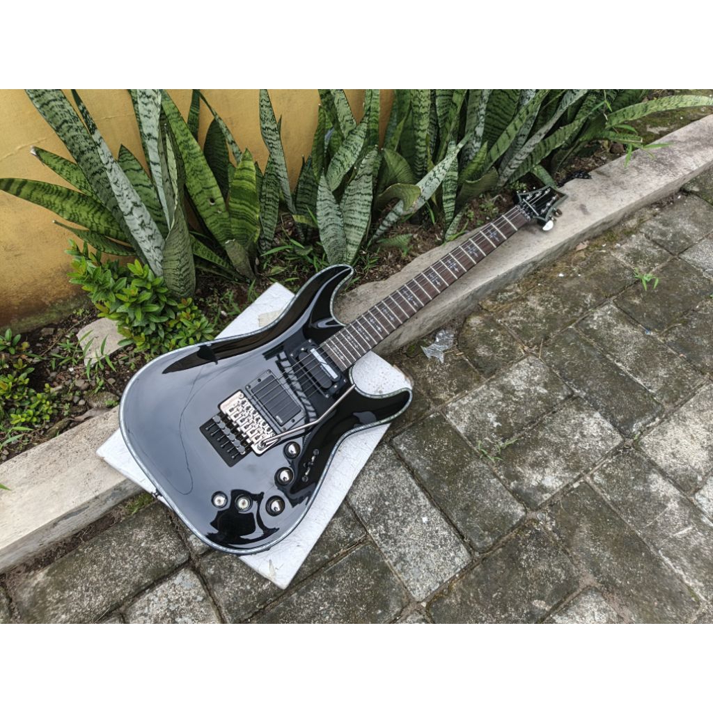Gitar Schecter C-1 FR Sustainiac