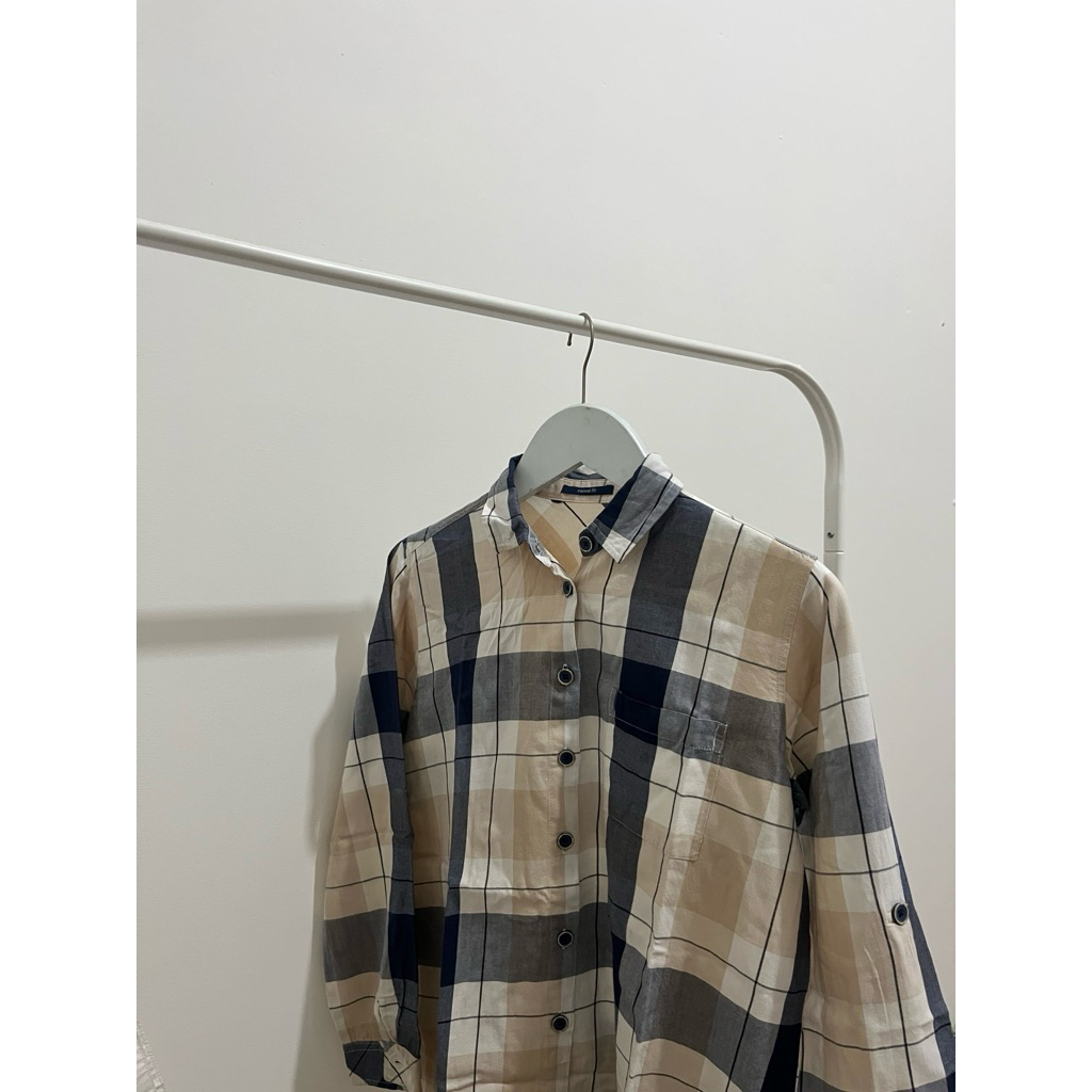 kemeja kotak-kotak c2 cream navy